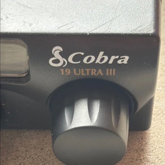 Cobra 19 Ultra III CB Radio with Microphone - Picture 2 of 8